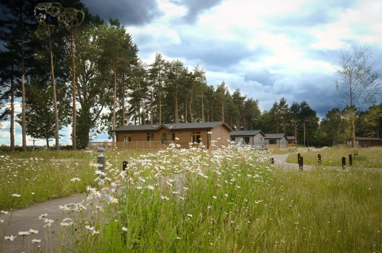 Hollicarrs Holiday Park - Hares Leap Riccall Exterior foto